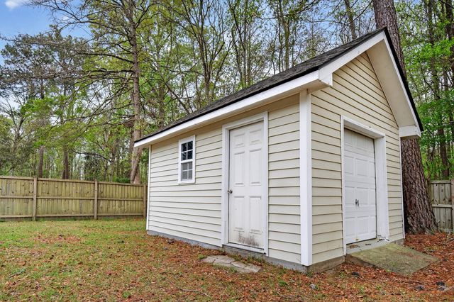 334 Camelot Drive, Goose Creek, SC 29445
