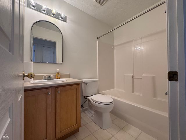 12233 Driftstone Drive, Fishers, IN 46037