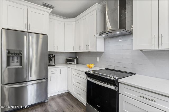 8644 HAMPSHIRE GLEN Drive S, Jacksonville, FL 32256