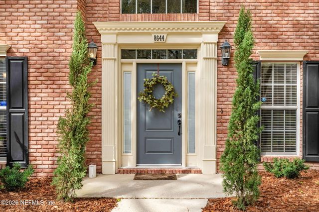 8644 HAMPSHIRE GLEN Drive S, Jacksonville, FL 32256