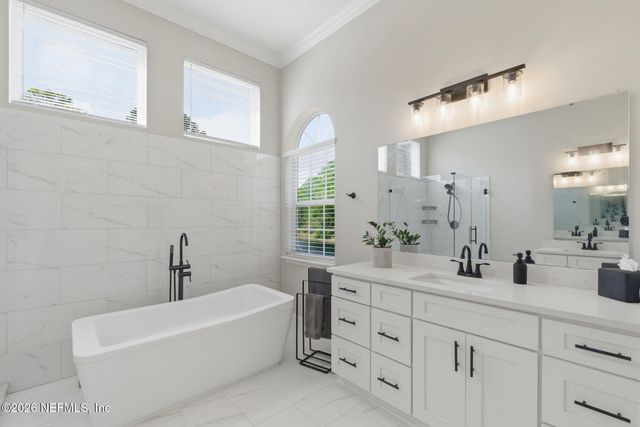 8644 HAMPSHIRE GLEN Drive S, Jacksonville, FL 32256