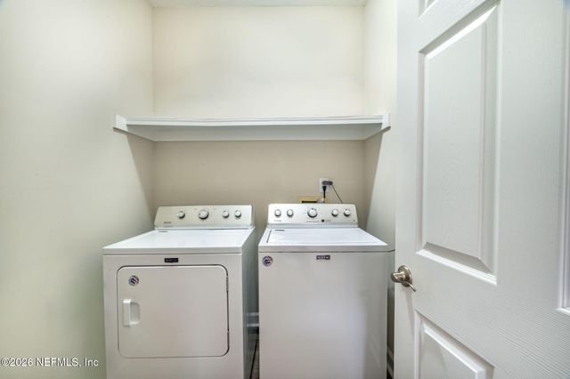 8644 HAMPSHIRE GLEN Drive S, Jacksonville, FL 32256