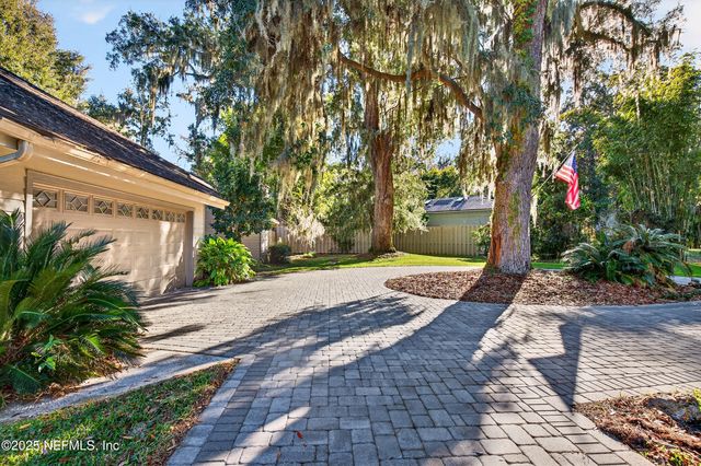 170 N RIDGE Drive, Fleming Island, FL 32003