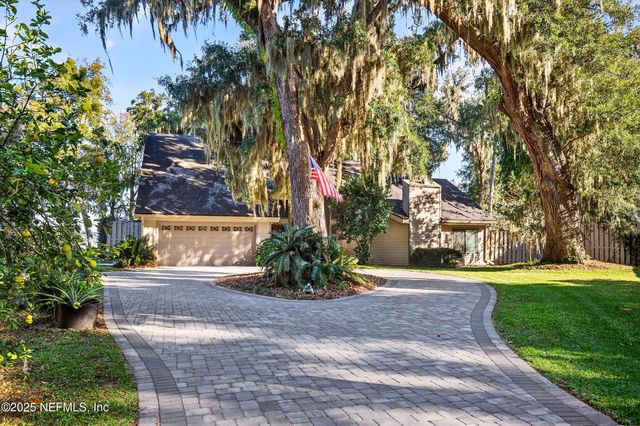 170 N RIDGE Drive, Fleming Island, FL 32003