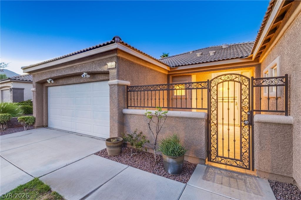 11540 Cannon Falls Avenue, Las Vegas, NV 89138 — photo 2