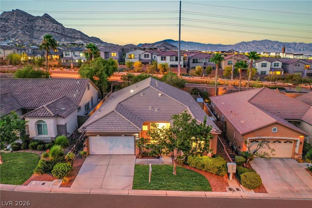 11540 Cannon Falls Avenue, Las Vegas, NV 89138 — photo 3