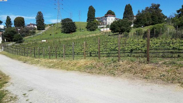 0 Fairview Dr., Hayward, CA 94542