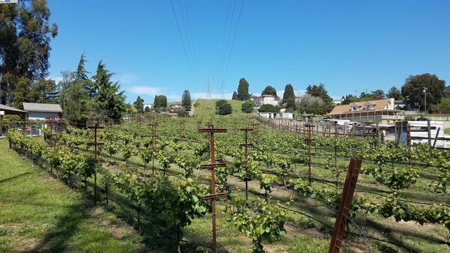 0 Fairview Dr., Hayward, CA 94542