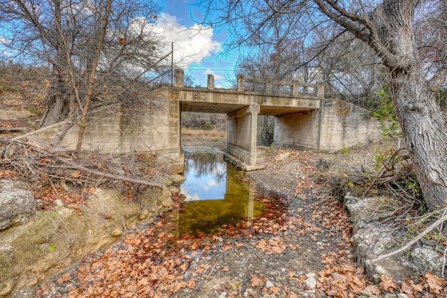 8256 S Us Highway 183, Briggs, TX 78608