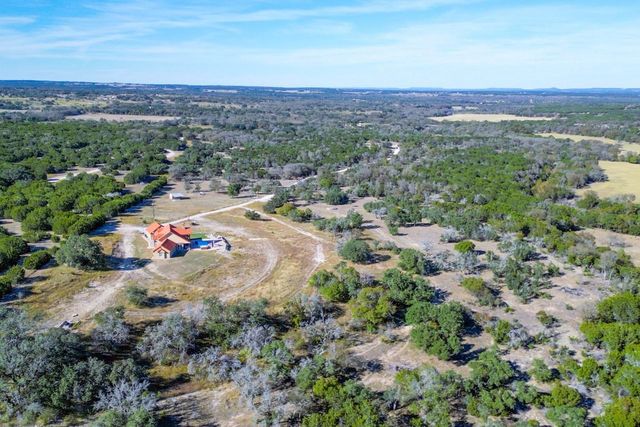 8256 S Us Highway 183, Briggs, TX 78608