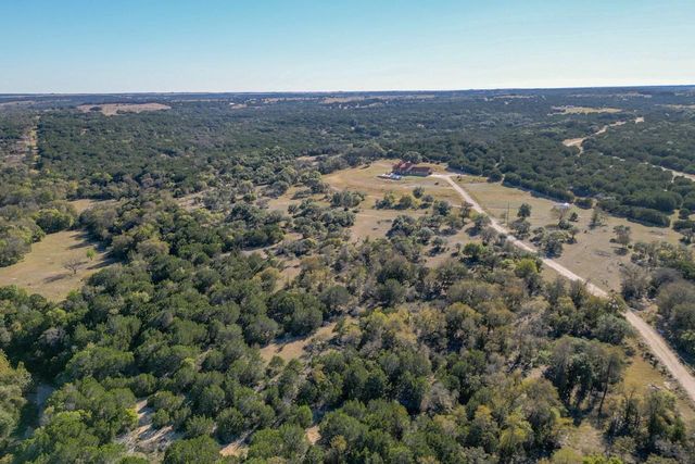 8256 S Us Highway 183, Briggs, TX 78608