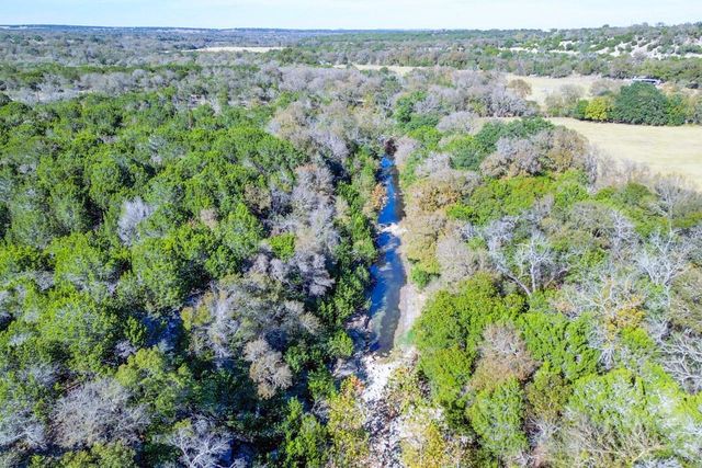 8256 S Us Highway 183, Briggs, TX 78608