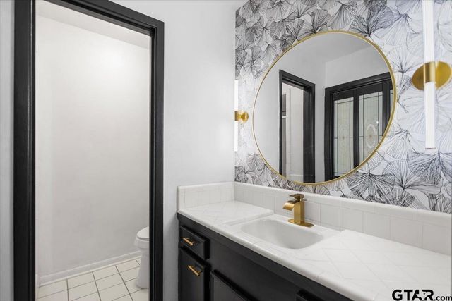 3501 Silverwood, Tyler, TX 75701