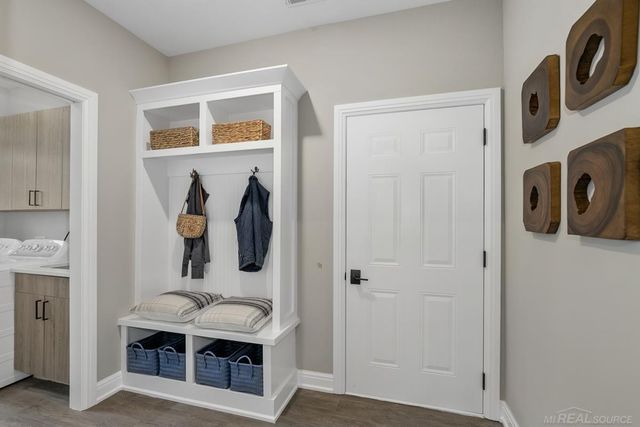 920 Heritage Drive, Bloomfield Hills, MI 48304