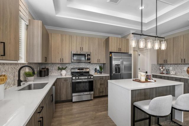 920 Heritage Drive, Bloomfield Hills, MI 48304