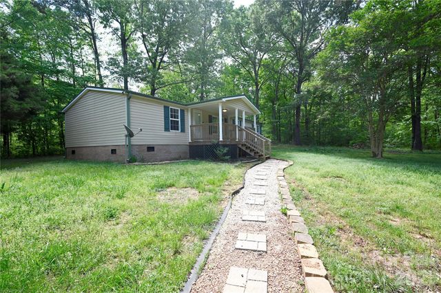 1415 Smith Woods Lane, Hickory Grove, SC 29717