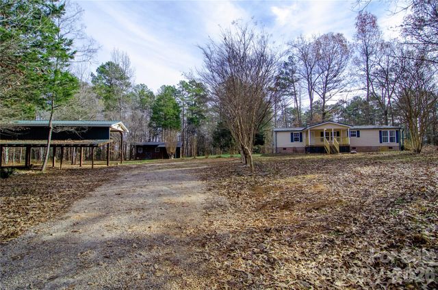 1415 Smith Woods Lane, Hickory Grove, SC 29717