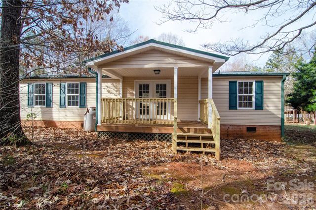1415 Smith Woods Lane, Hickory Grove, SC 29717