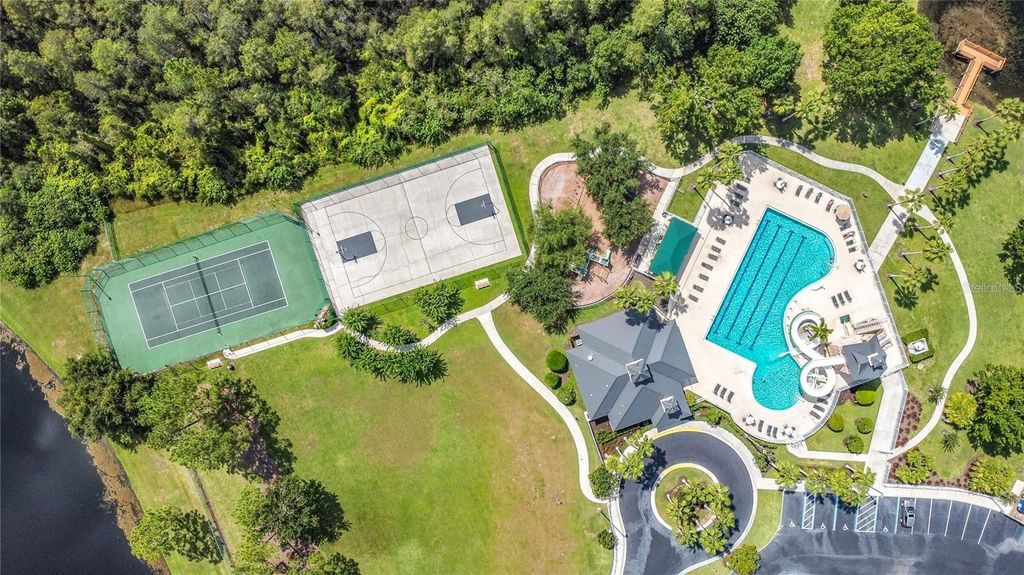 Image 40 of property listing at 13546 TETHERLINE TRAIL, Orlando, FL 32837