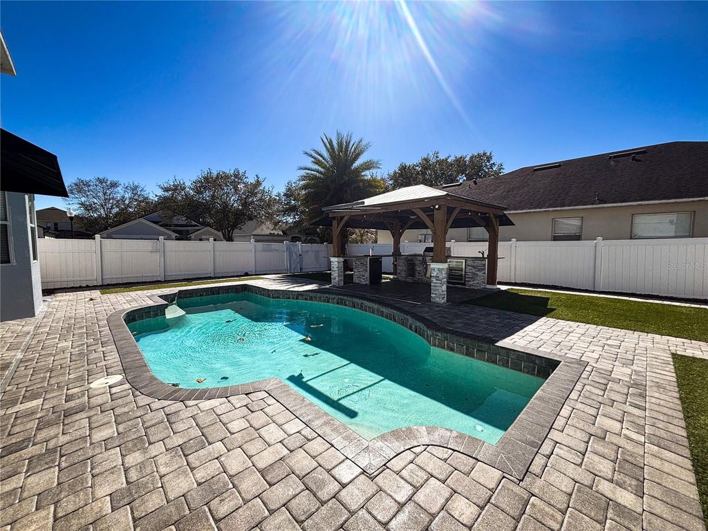 Image 7 of property listing at 13546 TETHERLINE TRAIL, Orlando, FL 32837