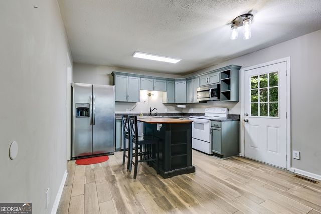 2961 W HWY 166, Carrollton, GA 30117