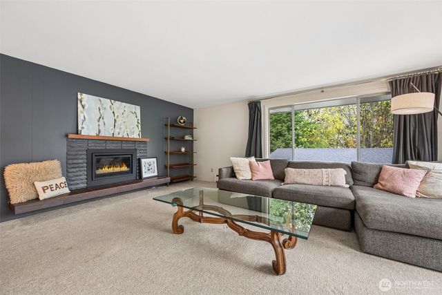 1828 Lakewood Circle SE, Olympia, WA 98501