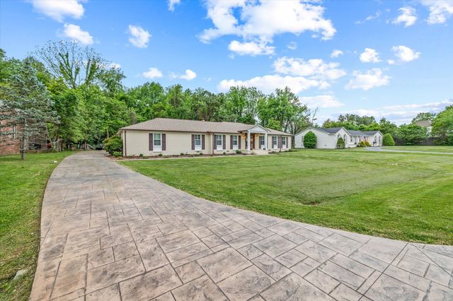 580 Pleasant Hill Dr, Cookeville, TN 38501