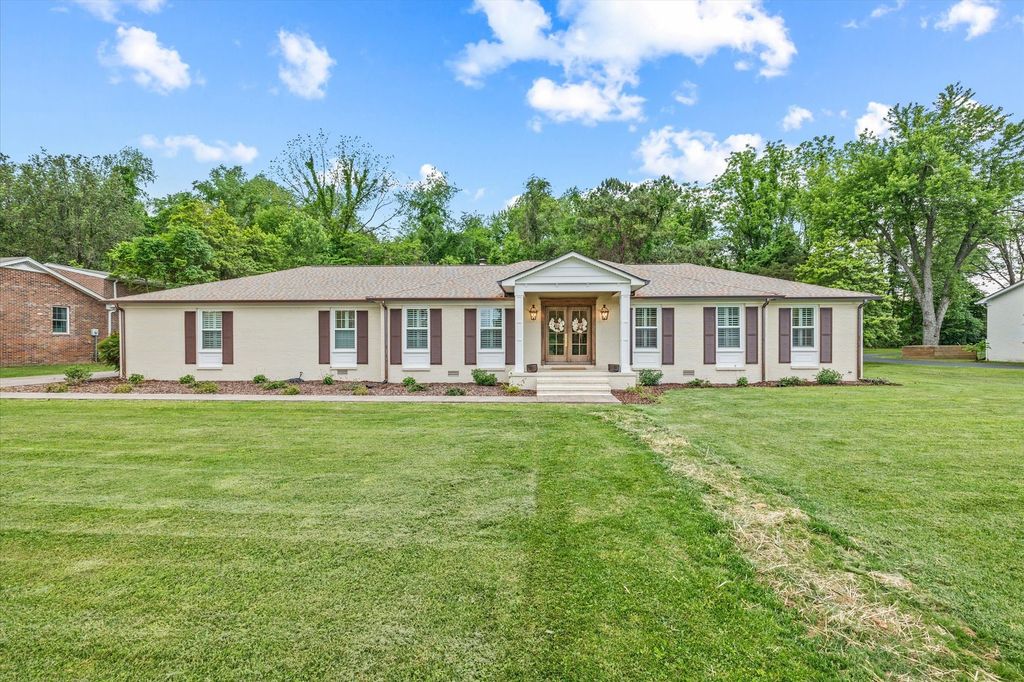 580 Pleasant Hill Dr, Cookeville, TN 38501