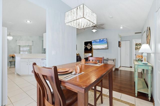 608 TYSON TERRACE 8, Venice, FL 34285