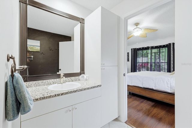 608 TYSON TERRACE 8, Venice, FL 34285