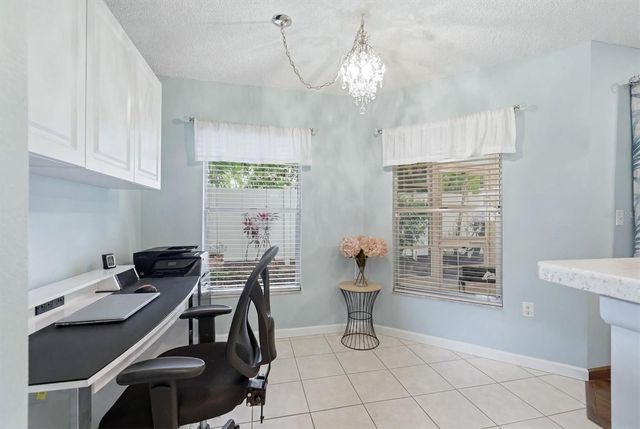 608 TYSON TERRACE 8, Venice, FL 34285