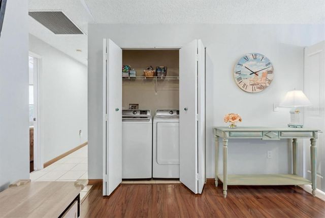 608 TYSON TERRACE 8, Venice, FL 34285