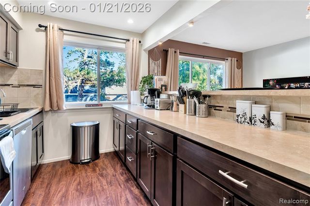 1250 W 9 Mile Road 6, Ferndale, MI 48220