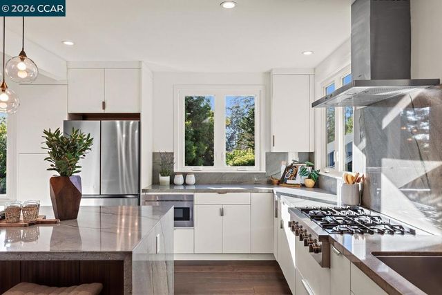 85 Ardmore Rd, Kensington, CA 94707