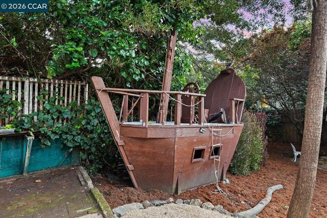 85 Ardmore Rd, Kensington, CA 94707