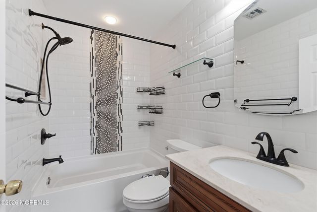 551 Monroe Avenue, Whiting, NJ 08759