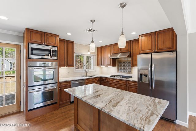 551 Monroe Avenue, Whiting, NJ 08759
