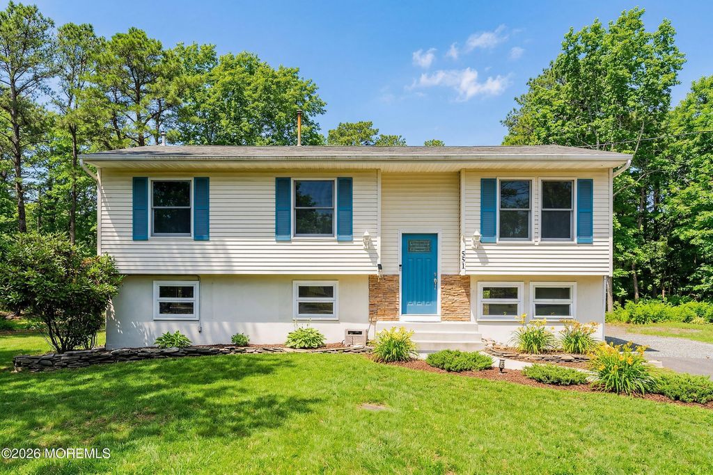 551 Monroe Avenue, Whiting, NJ 08759