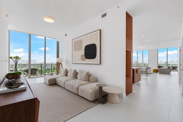 2678 Tigertail Ave PH1, Miami, FL 33133