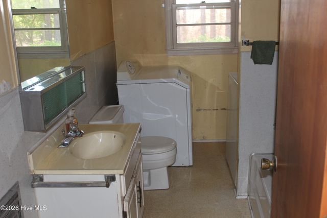 1681 Juniper Lake Road, West End, NC 27376