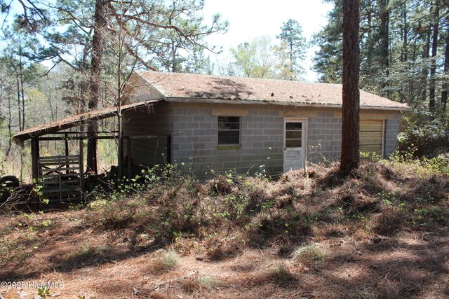 1681 Juniper Lake Road, West End, NC 27376