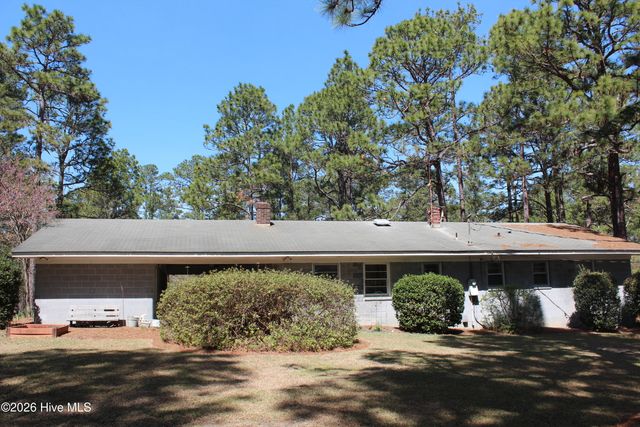 1681 Juniper Lake Road, West End, NC 27376