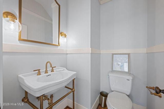 101 Oyster Point Road, Oriental, NC 28571