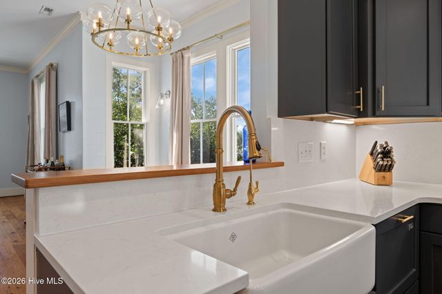 101 Oyster Point Road, Oriental, NC 28571