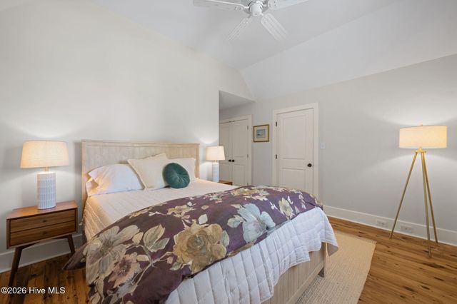 101 Oyster Point Road, Oriental, NC 28571