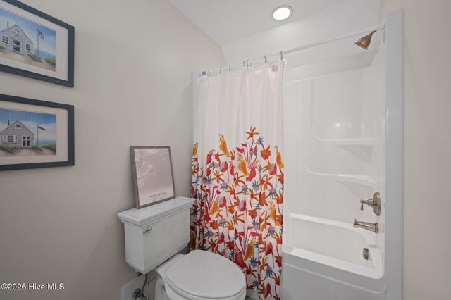 101 Oyster Point Road, Oriental, NC 28571