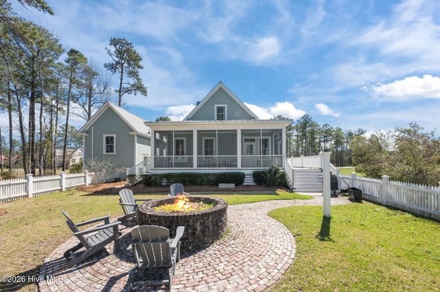 101 Oyster Point Road, Oriental, NC 28571