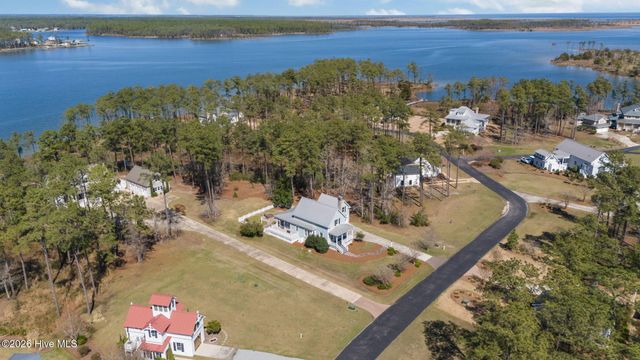 101 Oyster Point Road, Oriental, NC 28571