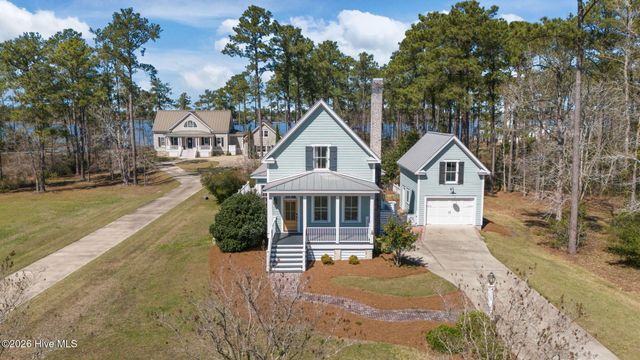 101 Oyster Point Road, Oriental, NC 28571