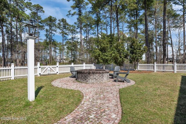 101 Oyster Point Road, Oriental, NC 28571